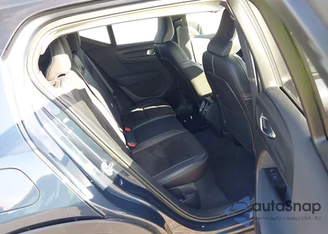 2022 Volvo Xc40 T4 R-Design from USA, damaged, VIN YV4AC2HM9N2777946